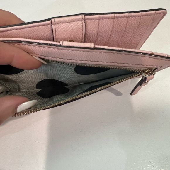 Kate Spade pale pink wallet - Picture 4 of 4